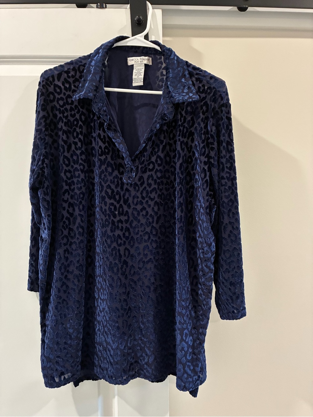 Rebecca Malone Navy Blue Velvet Leopard-Print Blouse 2X